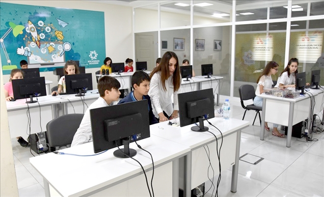 Kocasinan Akademi Geleceğin Teknoloji Yıldızlarını Yetiştiriyor 