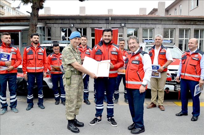 Askeri Tatbikata Katılan UMKE Ekipleri Başarı Belgesi ile Ödüllendirildi 