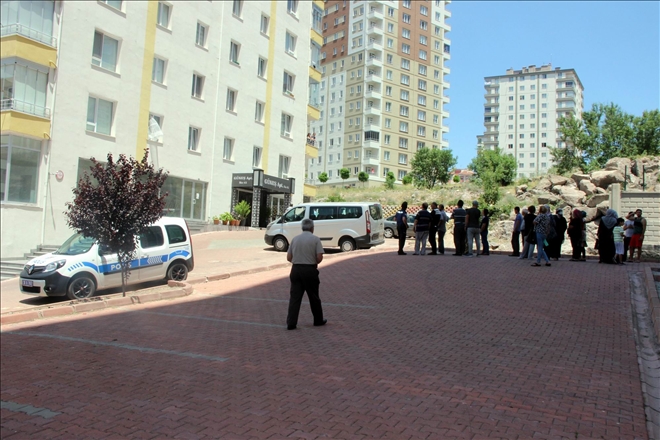 13. kattan düşen genç kız hayatını kaybetti 