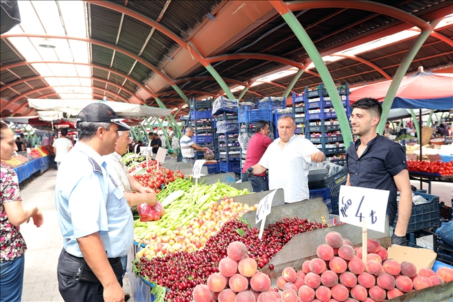 Talas´ta zabıtadan market ve pazar denetimi 