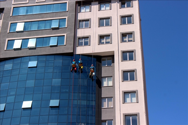Komando değil cam silici 