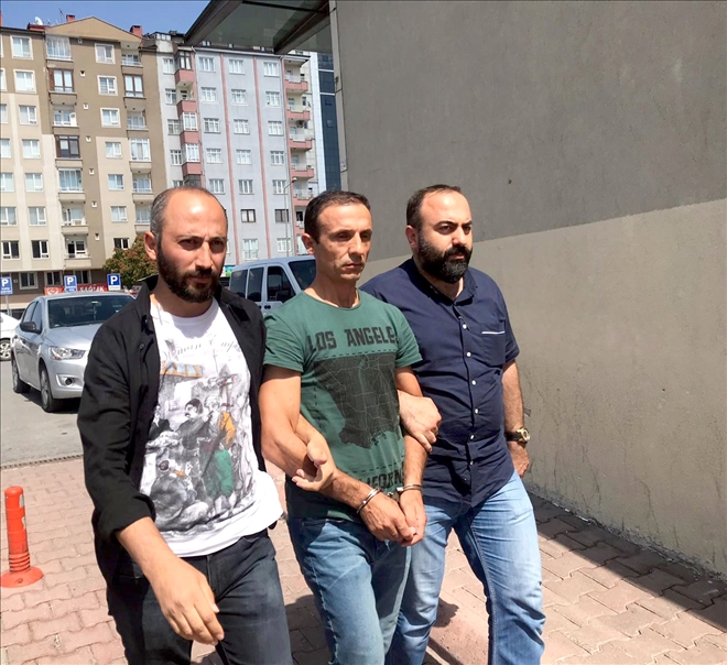 Hamile eşine kurşun sıkan, yanındaki arkadaşını öldüren zanlı tutuklandı 
