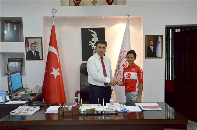 KAYSERi´DE BiR iLK