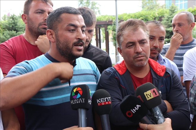 Seyyar satıcılardan Büyükşehir Belediyesi önünde eylem 