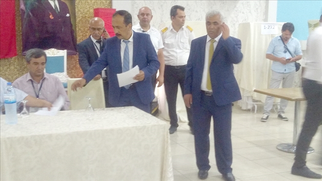 Kayseri Özel Halk Otobüsçüleri Odası Olağanüstü Genel Kurul yaptı 