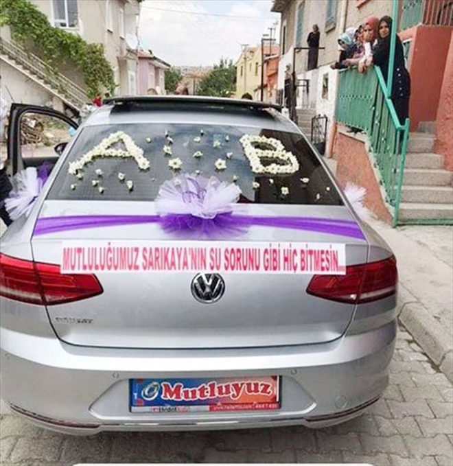 Yeni evlenen çift su sorununa böyle dikkat çekti 