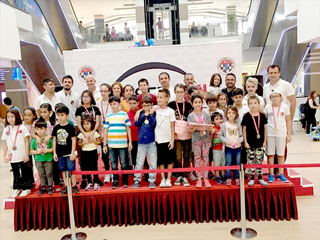 KAYSERmall Outlet´in düzenlediği satranç turnuvası büyük ilgi gördü