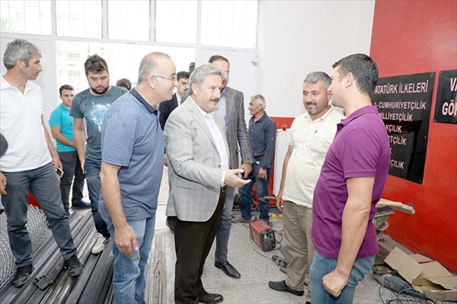 Melikgazi Belediyesi okullarda bakım onarım çalışması başlattı 
