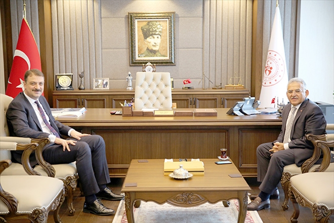 Başkan Büyükkılıç, Ankara´da bir dizi temasta bulundu 