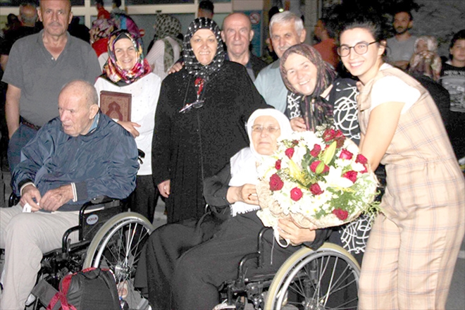 İlk hac kafilesi yurda döndü 