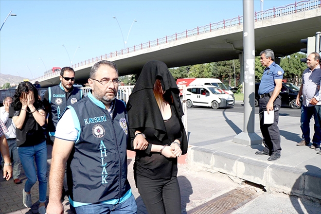 Fuhuş operasyonu: 9 gözaltı 