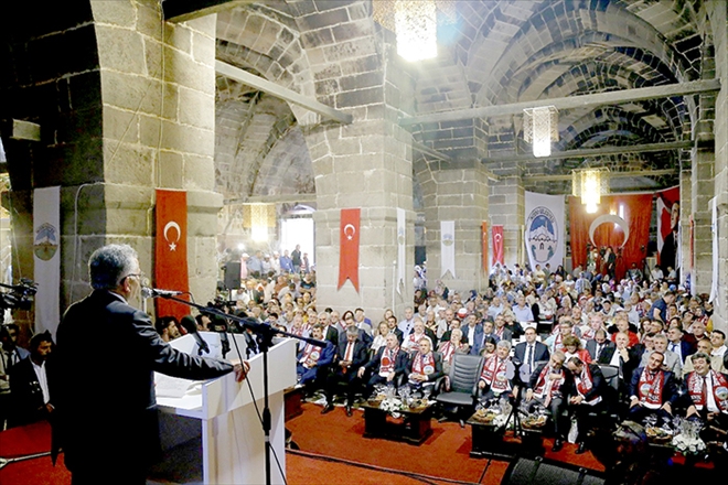 Başkan Büyükkılıç, Üzüm Festivali´ne katıldı 