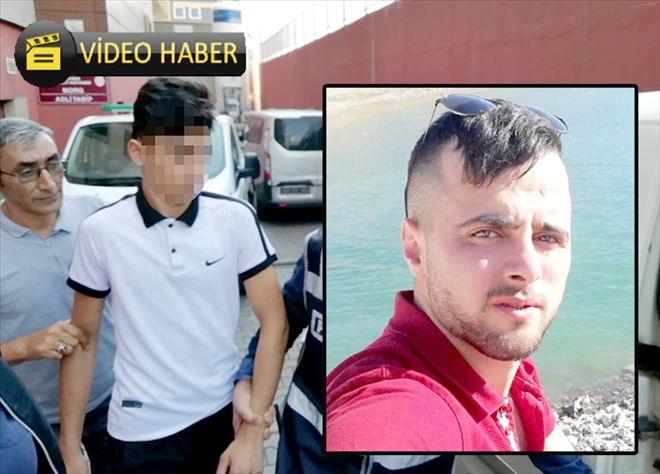 ARKADAN SALDIRIP DEFALARCA BIÇAKLADI