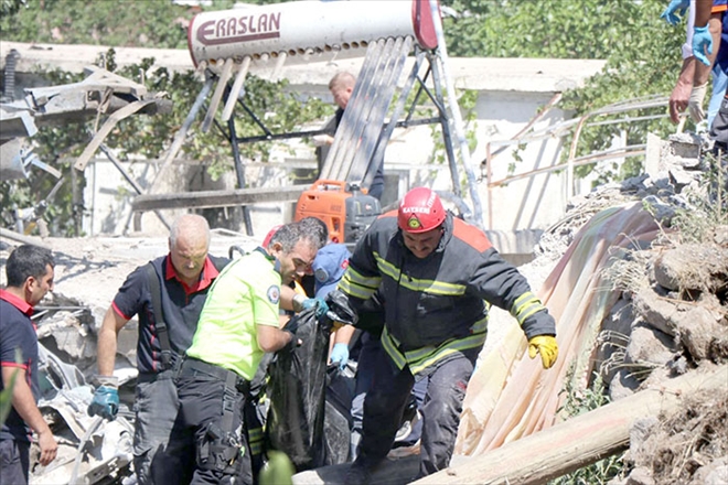 Feci kazada 4 kişi öldü 