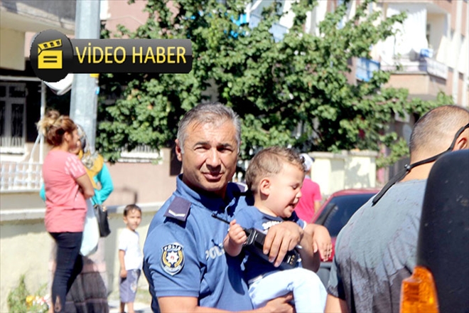 3 çocuk yangında mahsur kaldı 