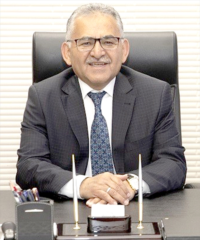 Başkan´dan öğrencilere yurt müjdesi 