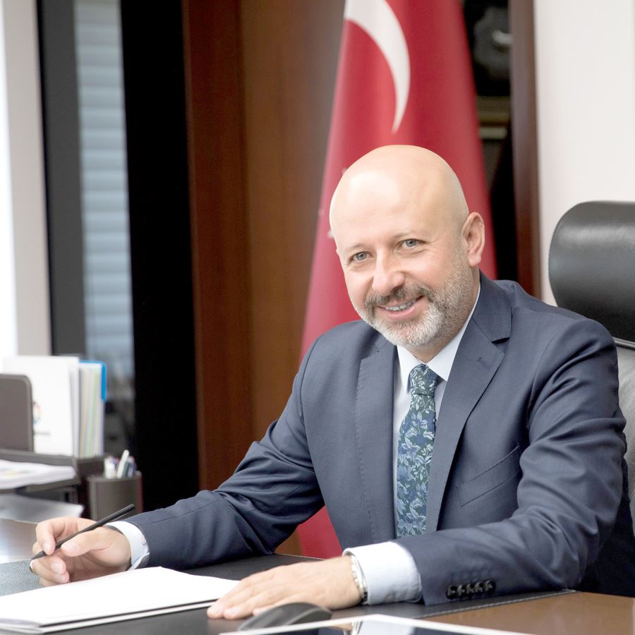 Başkan Çolakbayrakdar, “Basın çalışanları halkın sesidir” 