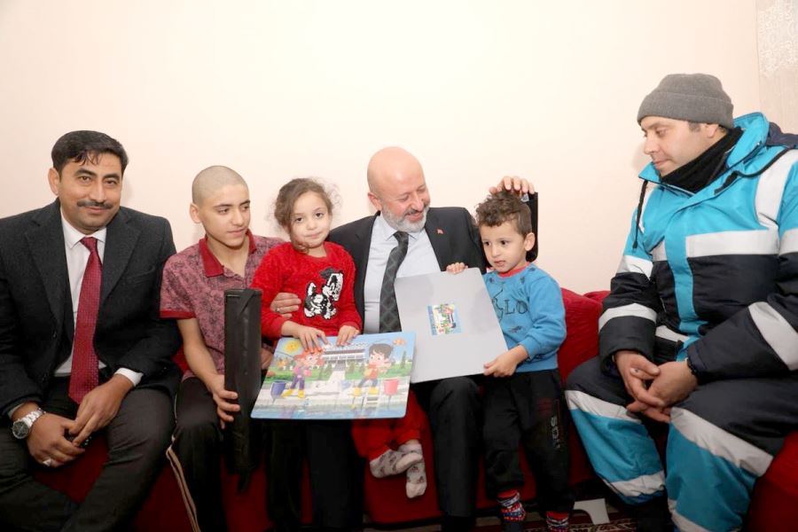İşçi dostu Başkan Çolakbayrakdar’dan personele moral ziyareti 