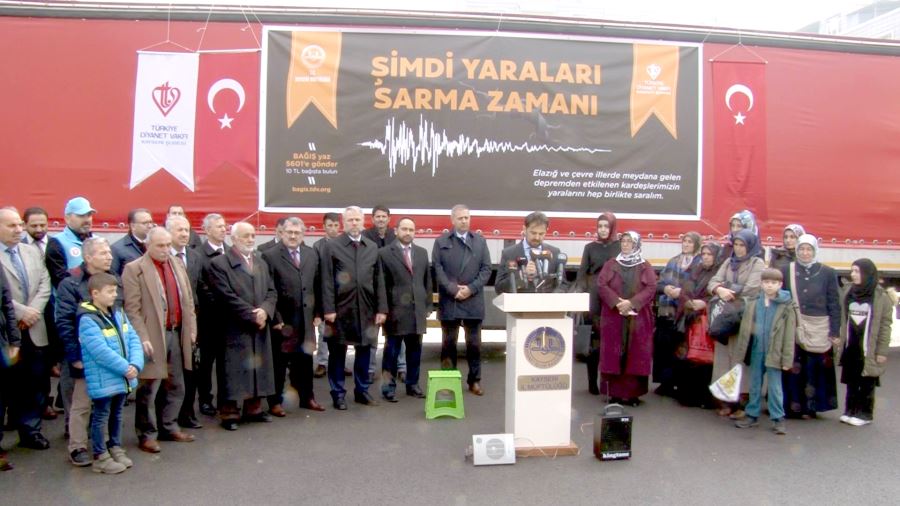 Kayseri’den deprem bölgesine 3 tır yardım 
