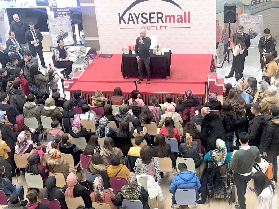 Kahraman Tazeoğlu Kayseri’li Sevenleri İle Buluştu