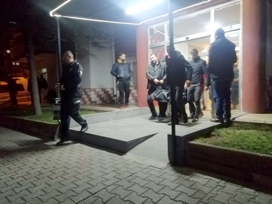 Bunalıma girdi, kendini astı 