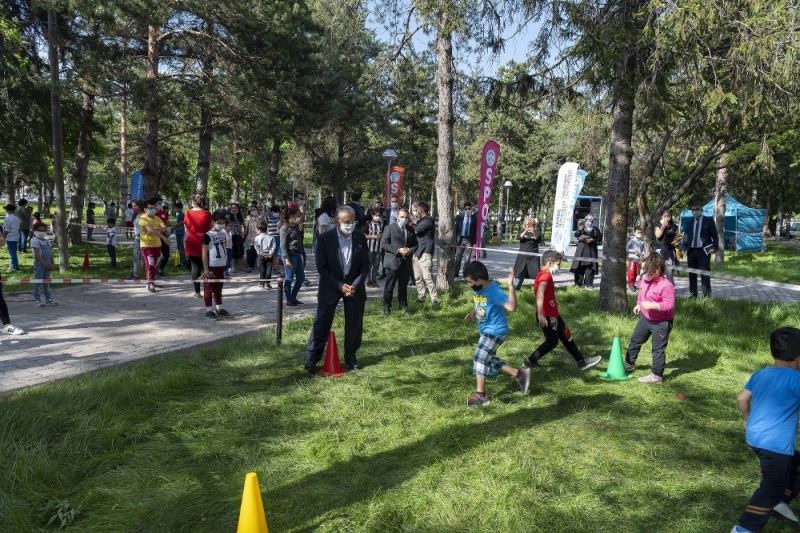 Başkan Büyükkılıç’tan 20 Kasım Dünya Çocuk Hakları Günü mesajı
