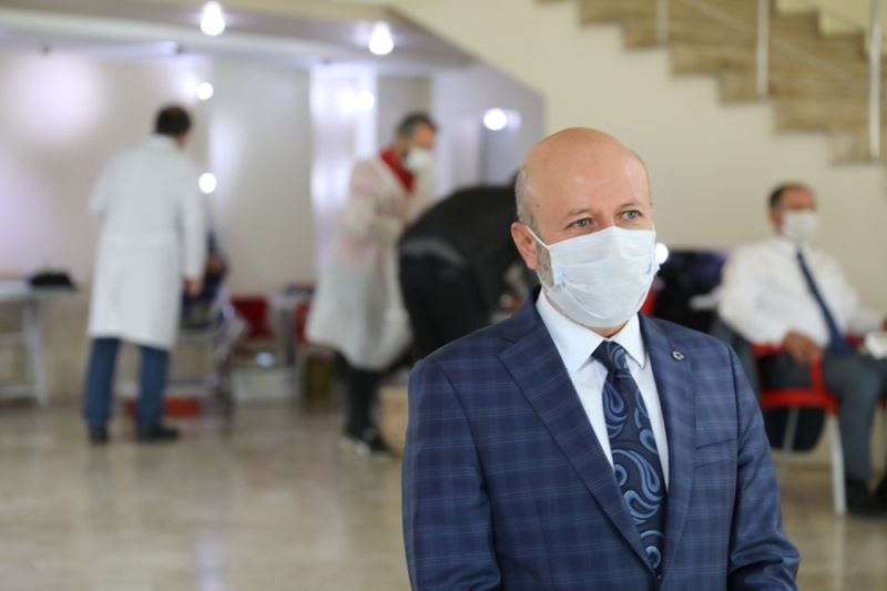 Başkan Çolakbayrakdar’dan kan bağışı çağrısı
