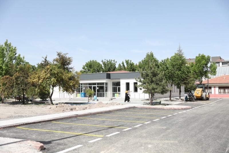 Başkan Çolakbayrakdar’dan asfalt çalışmalarıyla kırılması güç tarihi bir rekor
