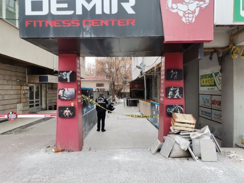 25 yaşındaki genç avukat 8. kattan atladı
