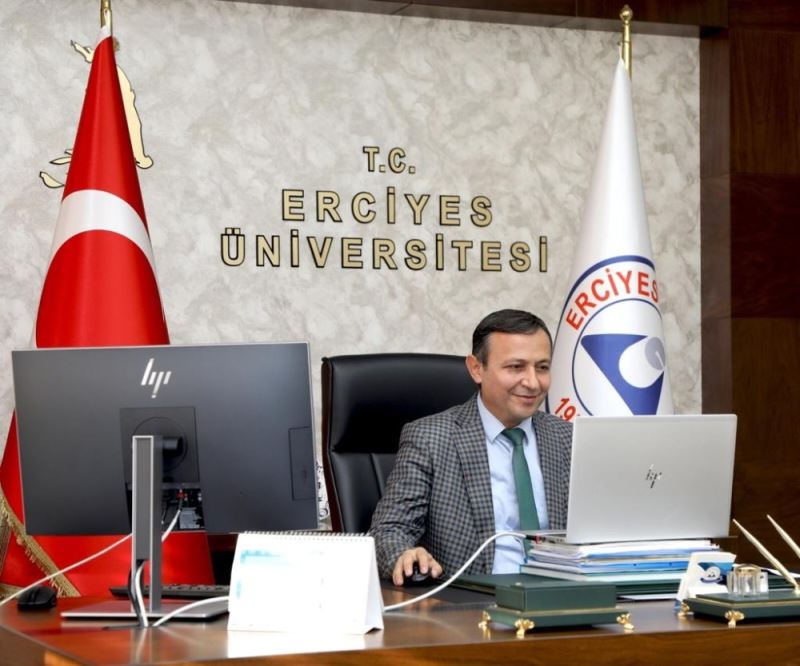 ERÜ Rektörü Çalış uluslararası öğrenciler ile bir araya geldi
