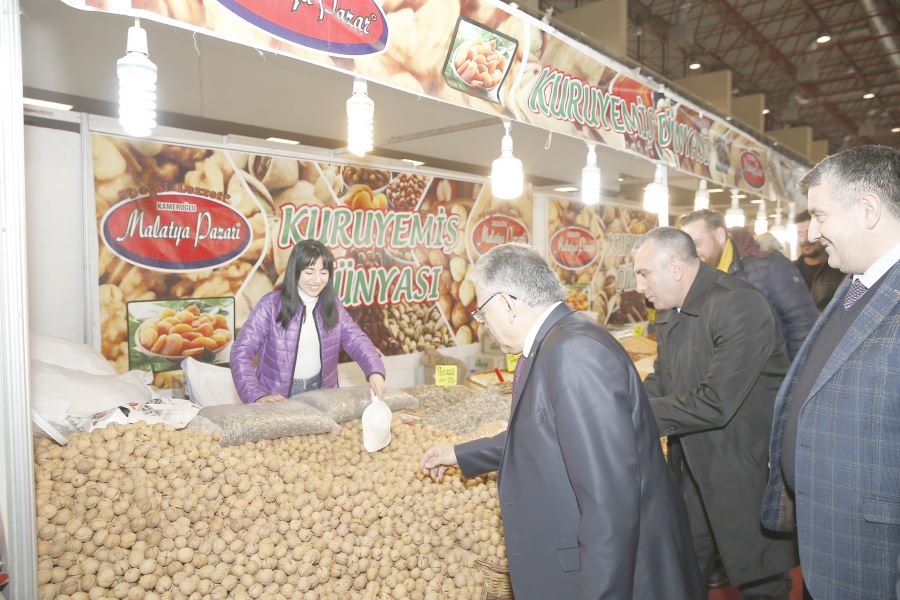 Başkan Büyükkılıç, esnaf ve vatandaşlarla 