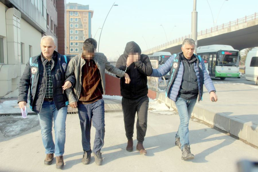 Fırınlardan çaldıkları paralarla sigara alan zanlılar yakalandı 