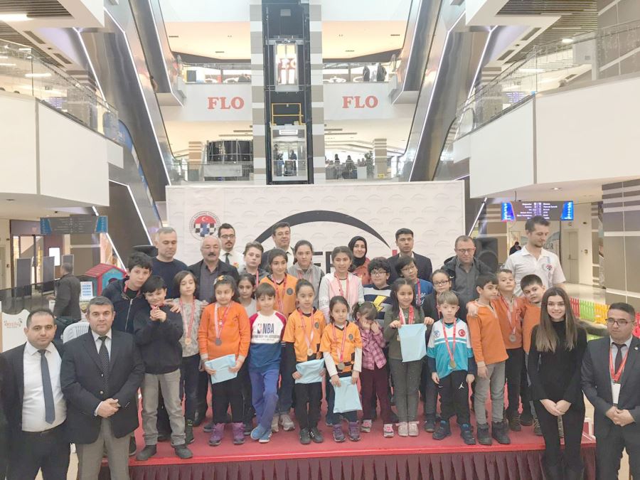 Satrancın Küçük Ustaları KAYSERmall‘ de Kıyasıya Mücadele Etti