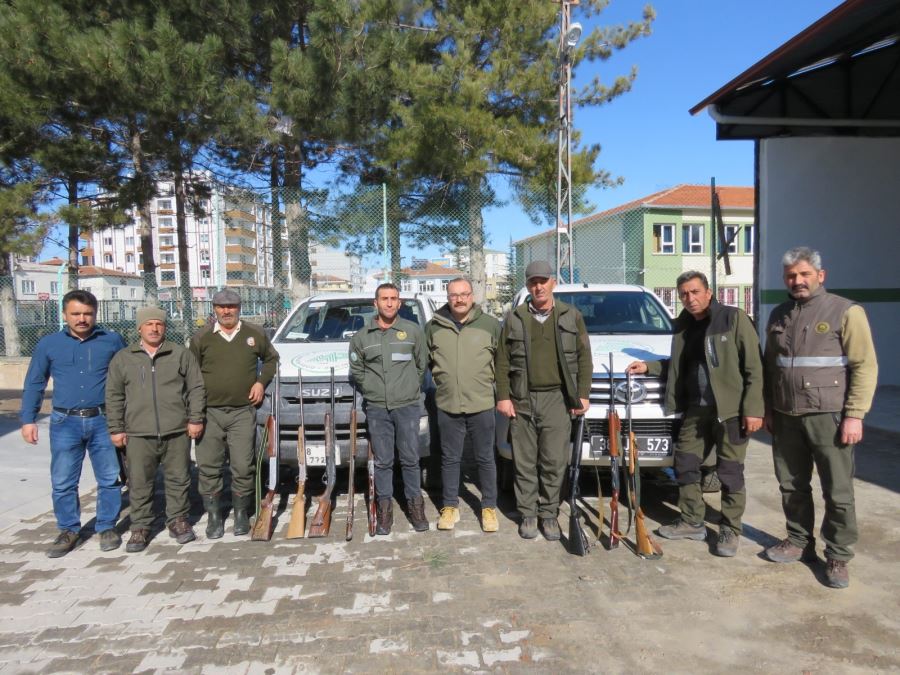  Kaçak avcılar
