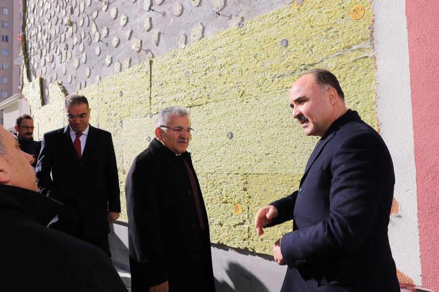 Başkan Büyükkılıç, fırtınada hasar gören bölgeleri inceledi