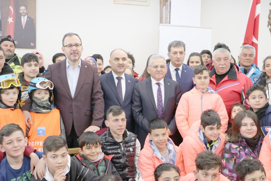Bakan Kasapoğlu’ndan ‘Korona virüs’ 