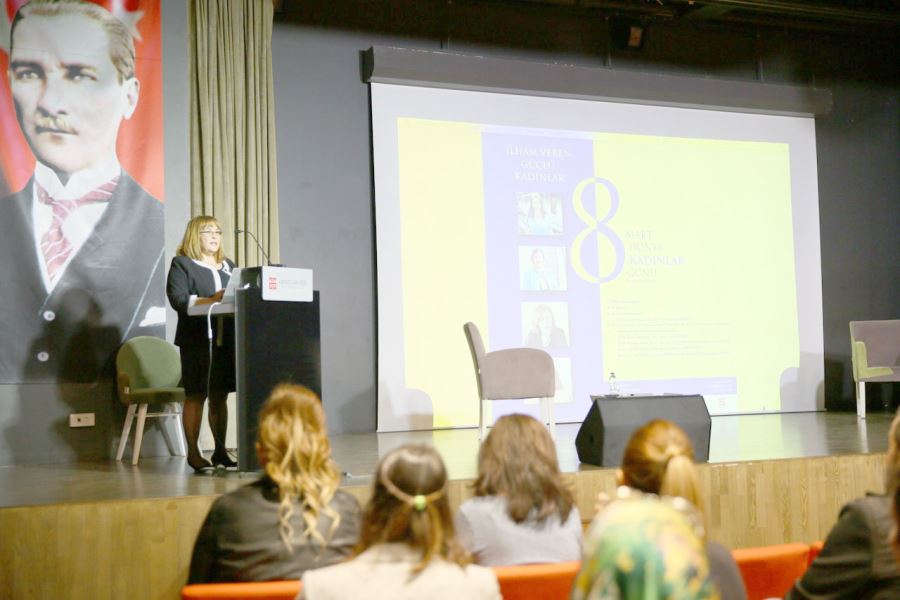 AGÜ’de “İlham Veren Güçlü Kadınlar” Konulu Panel 