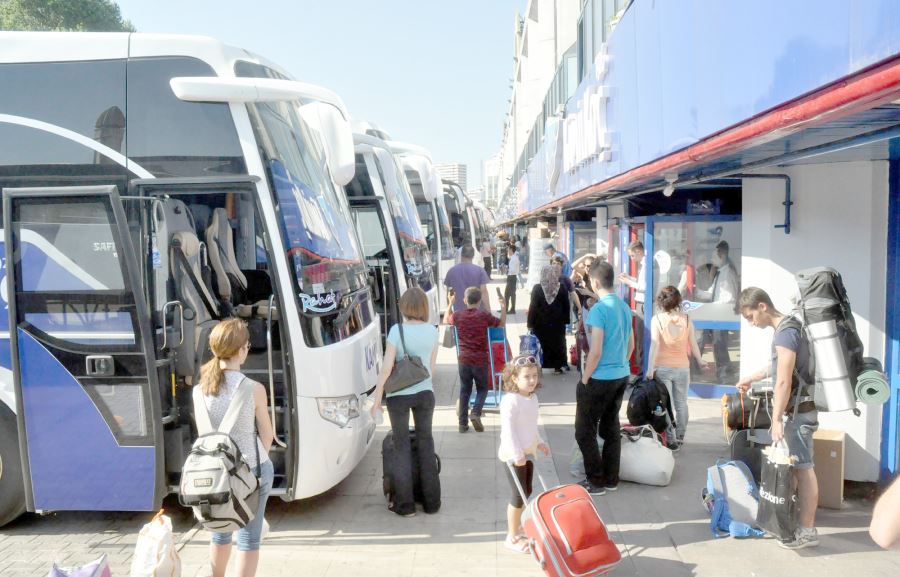 Okullar tatil edildi, bilet satışlarında yoğunluk 50 kat arttı