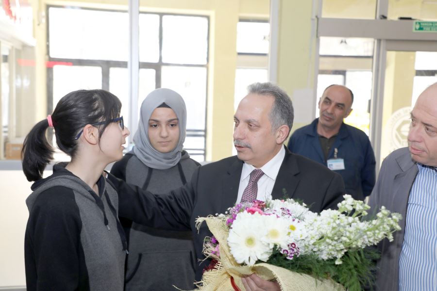 “Teknik eğitim kolunuzda bilezik