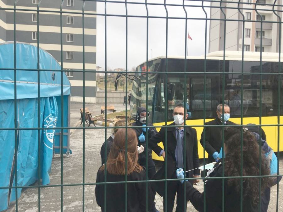 Umreden gelen 315 kişi Kayseri’de gözlem altına alındı