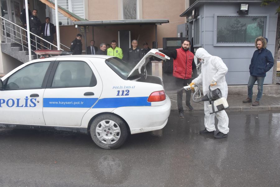 Büyükşehir belediyesi ilçeleri dezenfekte ediyor