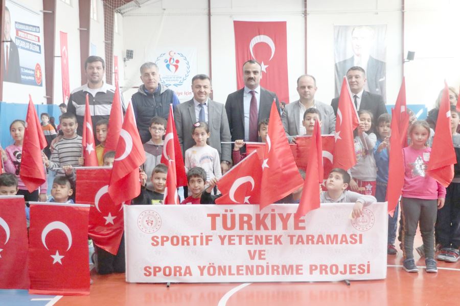 Develili öğrencilerden Mehmetçiğe destek 