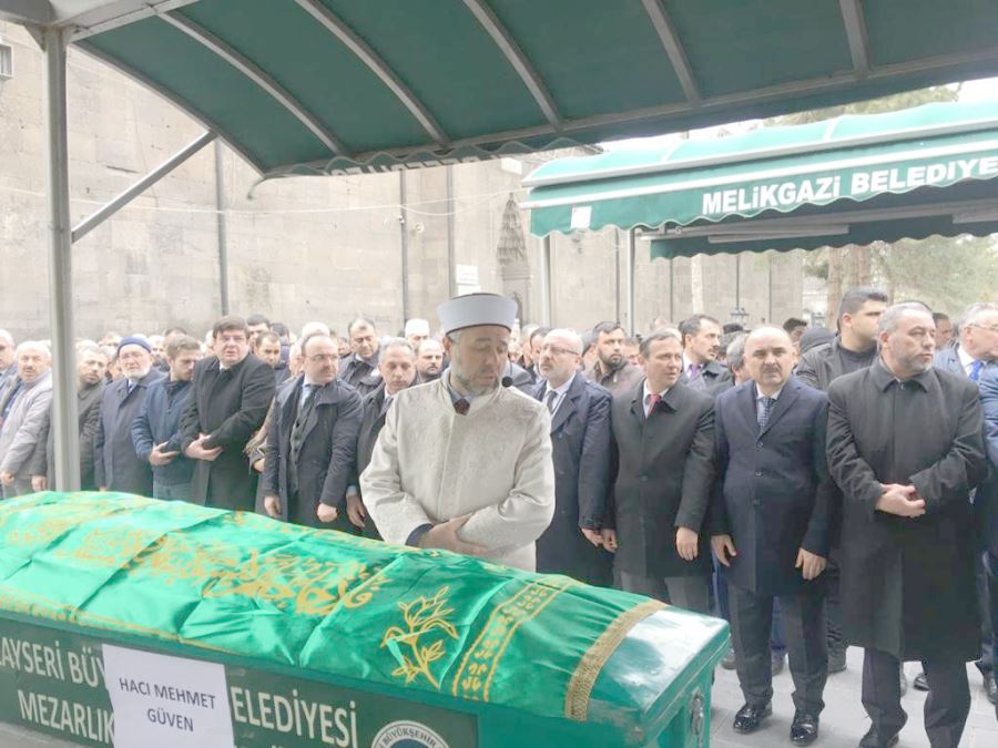 Kayseri İl Müftüsü Şahin Güven babasının cenaze namazını kıldırdı 