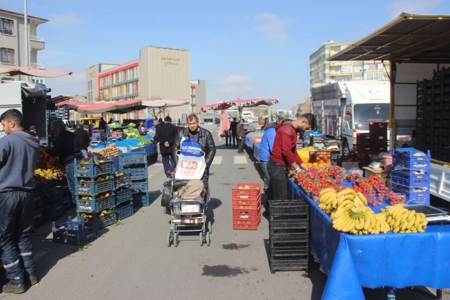  Pazarın en pahalı ürünü çilek ve limon oldu