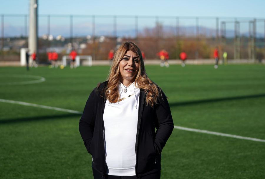  Berna Gözbaşı: 