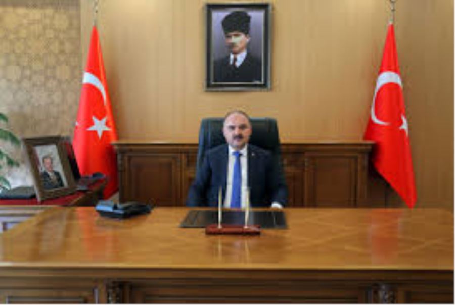 Vali Şehmus Günaydın: 