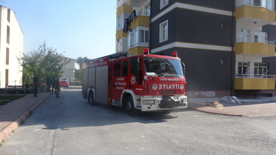  Aspiratörden çıkan duman binada panik yaşattı