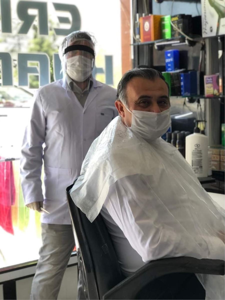  Berberler açıldı, Başkan Cabbar tıraşını oldu
