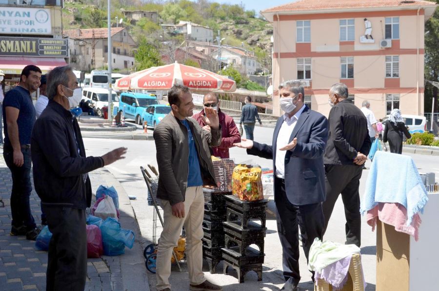 Başkan Altun pazar yerinde önlemleri denetledi