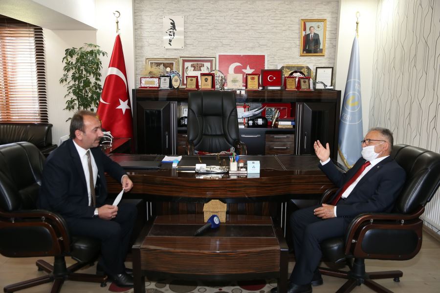  Başkan Büyükkılıç  ilçeleri ziyaret etti